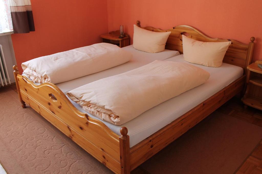Landgasthof Heerlein Bamberg Room photo